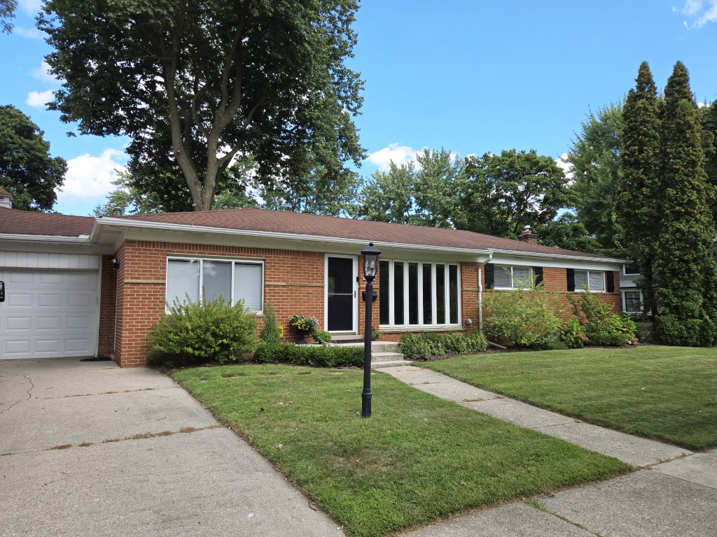 1216 Sycamore Drive